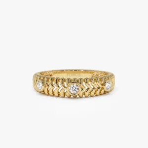 14k Unique Ribbed Three Stone Diamond Ring