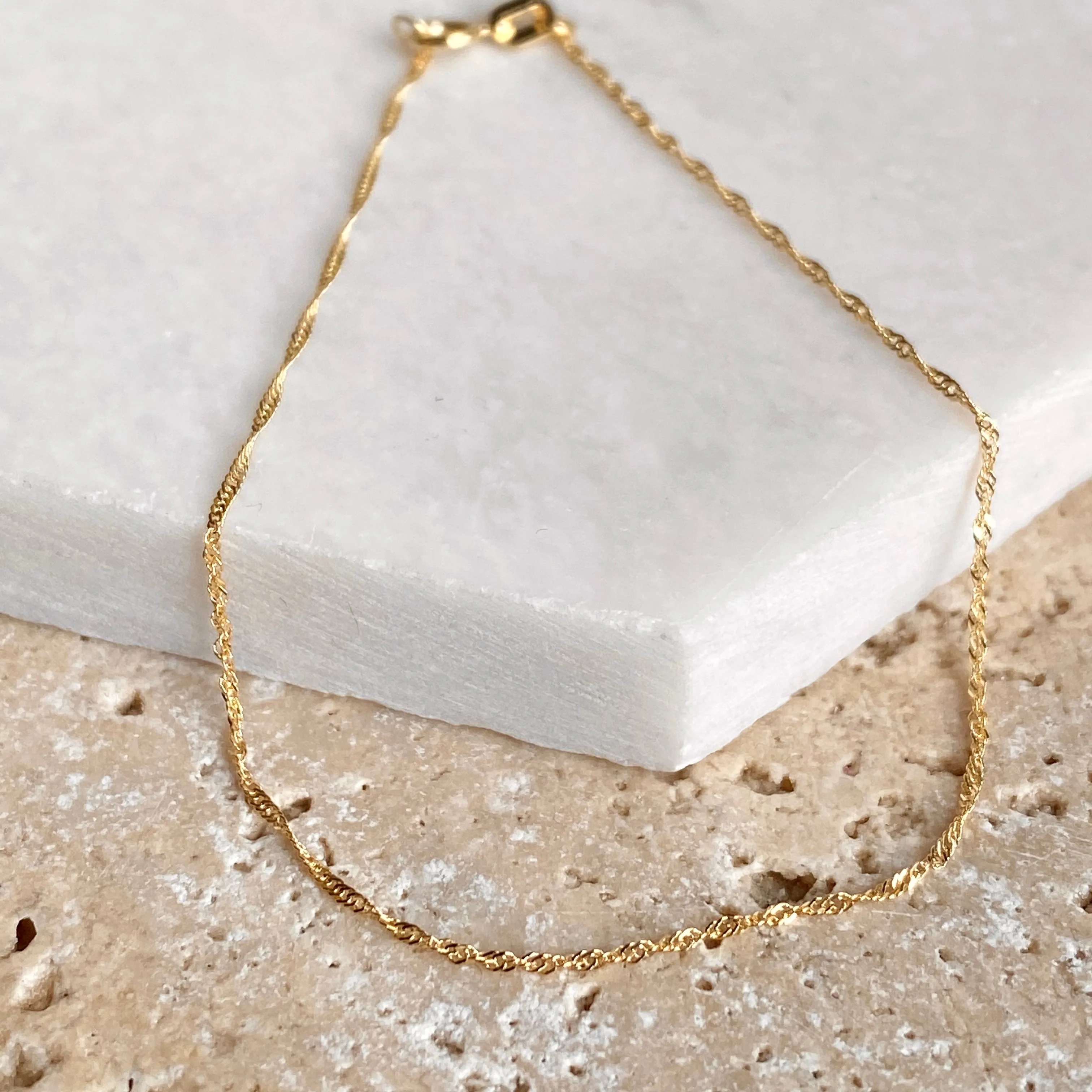 14KT Yellow Gold 1mm Singapore Link Thin Chain Bracelet 7"