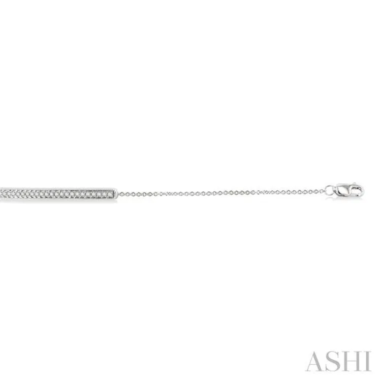 1/6 ctw Bar Center Round Cut Diamond Petite Bracelet in 10K White Gold