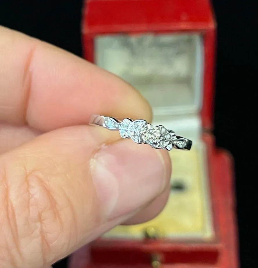 1940s 18ct White Gold Diamond Ring