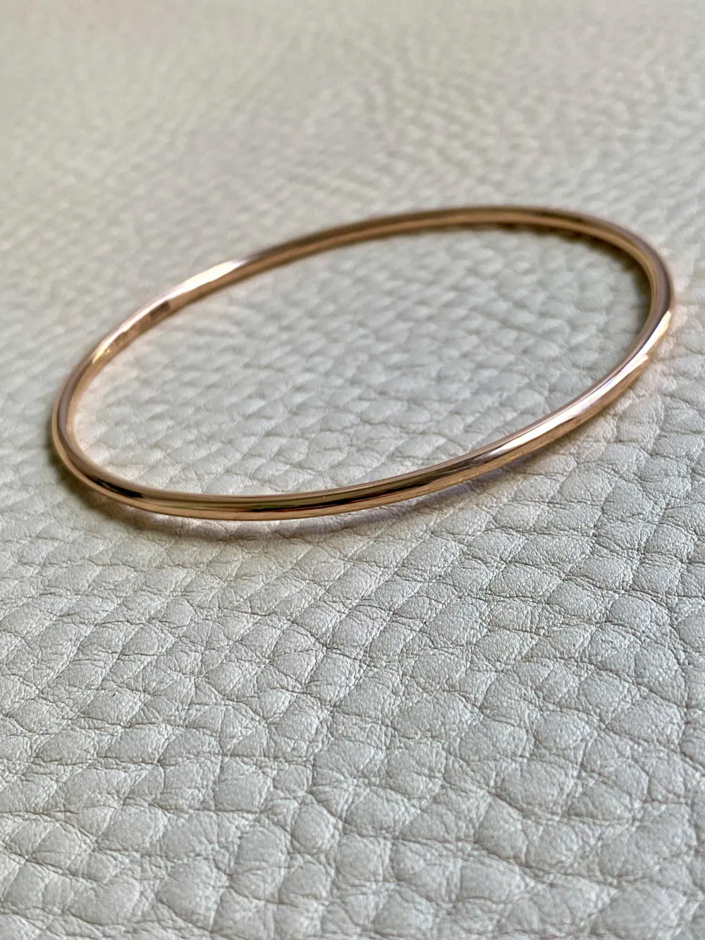 1955 Swedish Vintage 18k Gold Round Circular Solid Bangle - 7.9 inch interior circumference