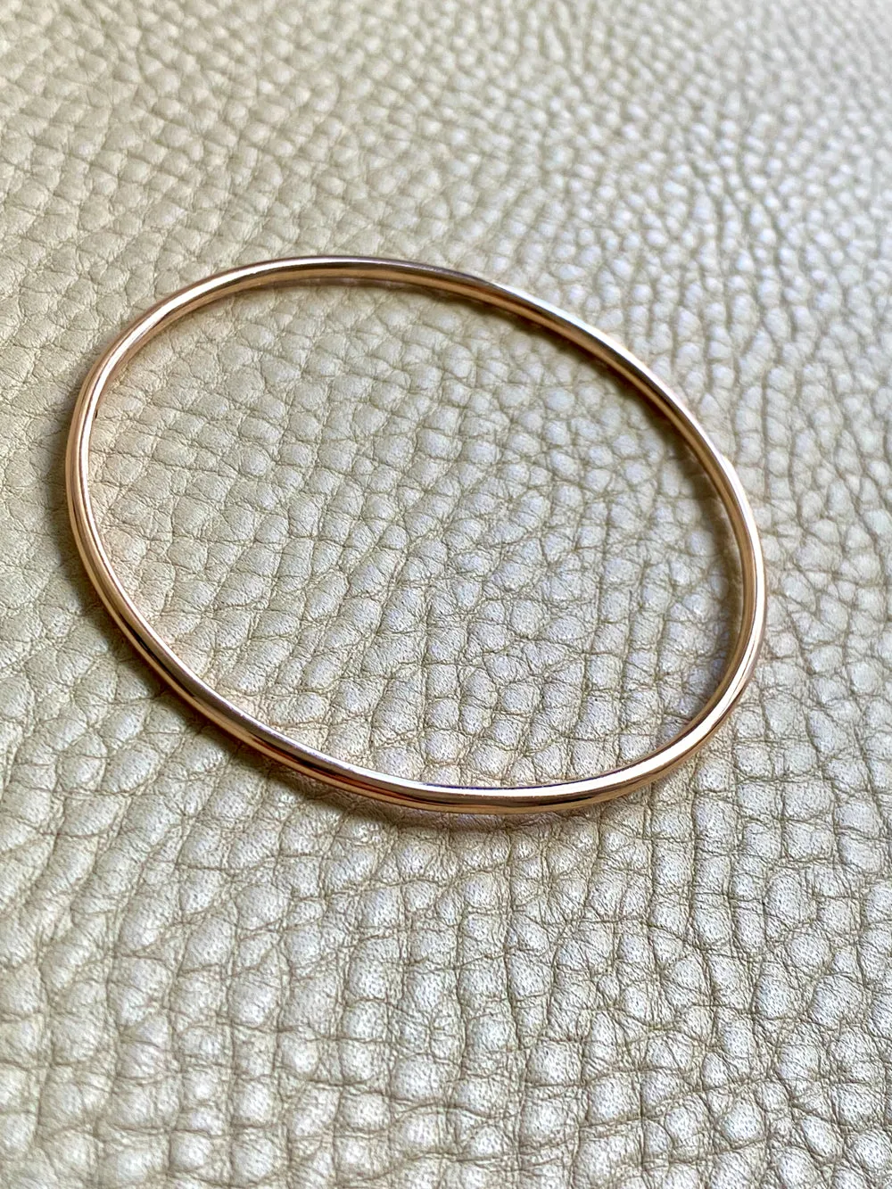 1955 Swedish Vintage 18k Gold Round Circular Solid Bangle - 7.9 inch interior circumference
