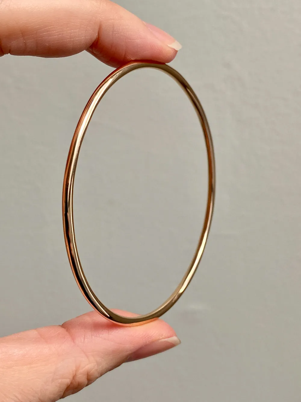 1955 Swedish Vintage 18k Gold Round Circular Solid Bangle - 7.9 inch interior circumference