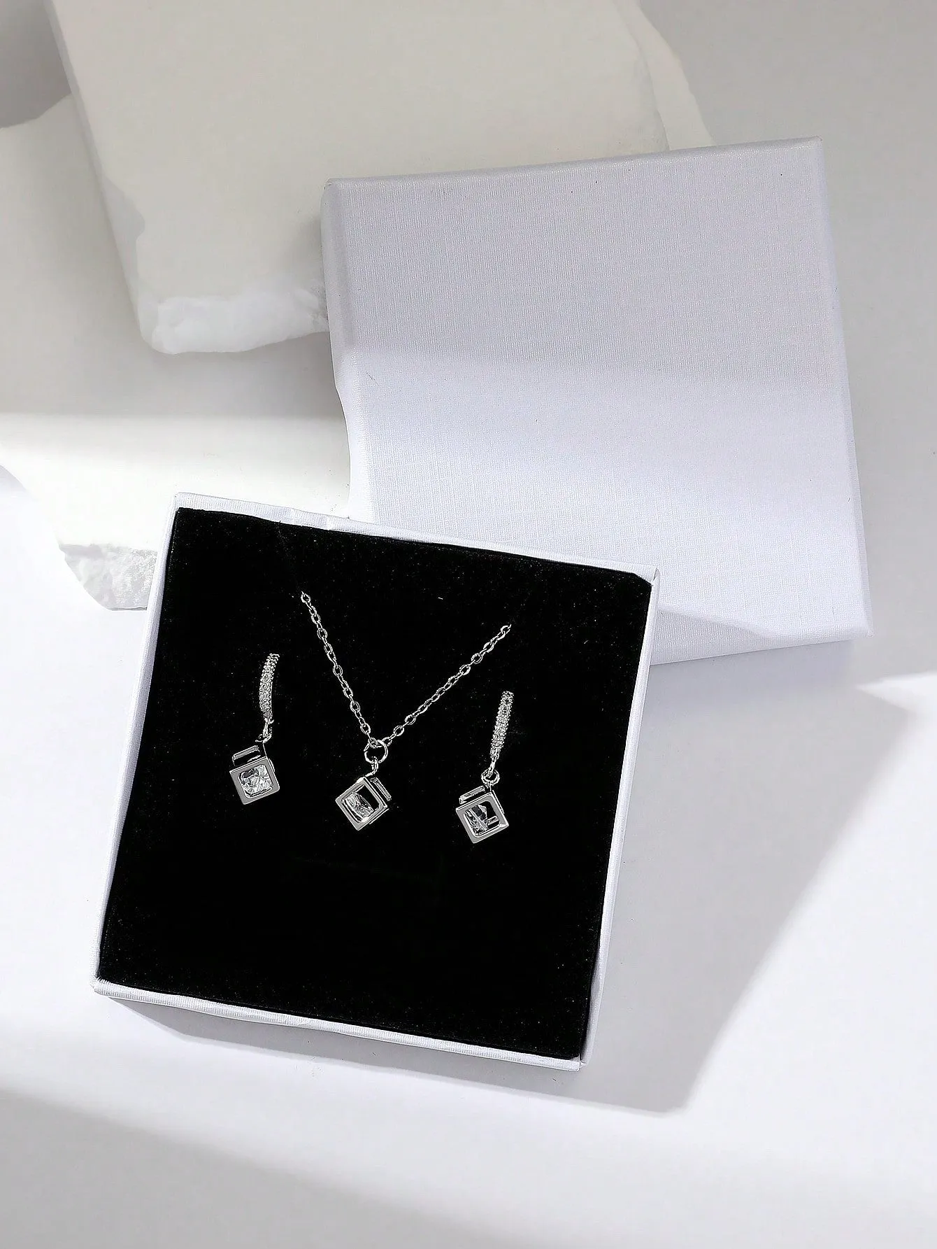 3pcs Square Shaped Cubic Zirconia Earrings And Crystal Pendant Necklace- FD ⚡