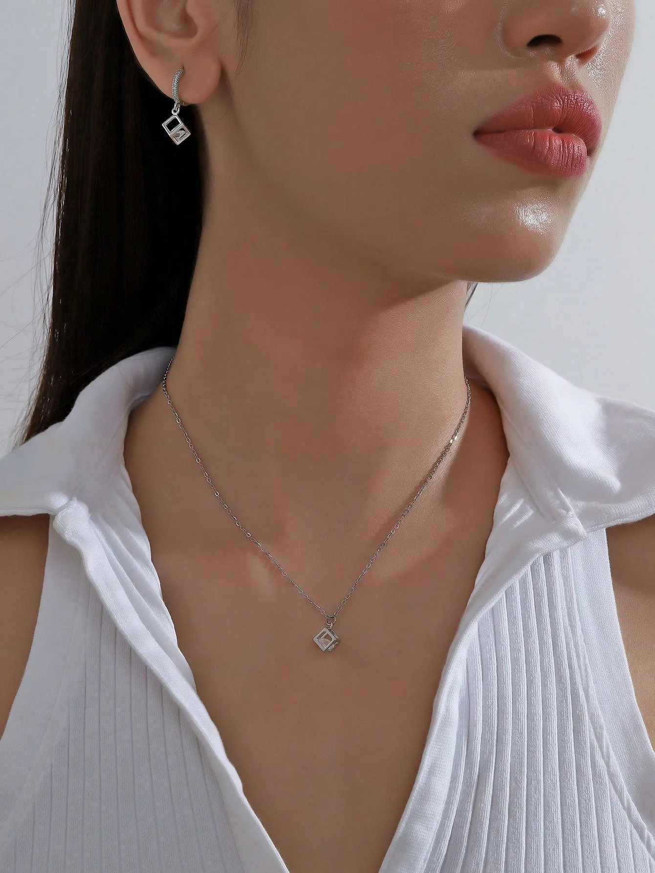 3pcs Square Shaped Cubic Zirconia Earrings And Crystal Pendant Necklace- FD ⚡
