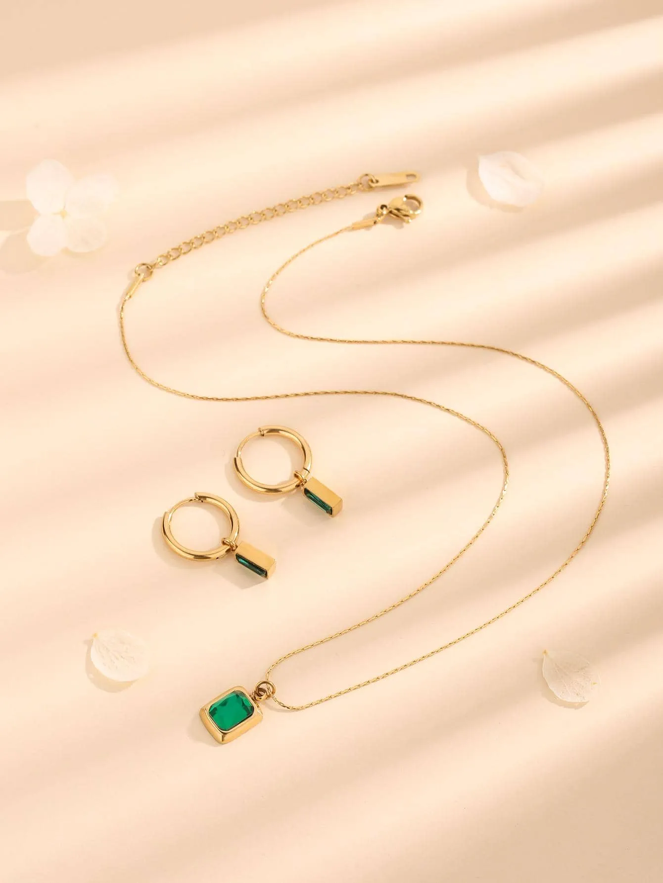 3pcs/set Green Cubic Zirconia Pendant Necklace & Earrings
