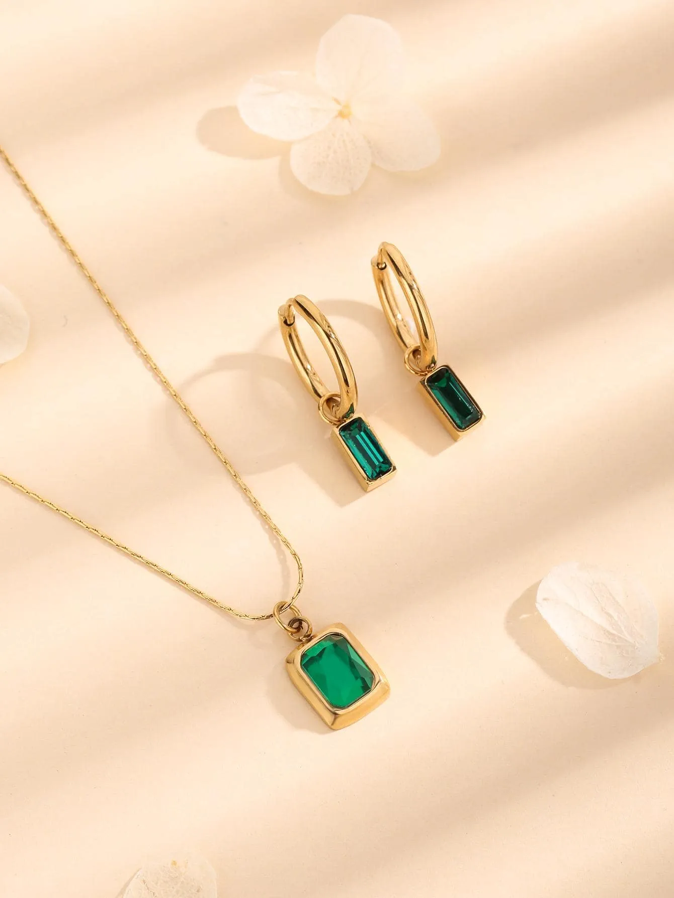3pcs/set Green Cubic Zirconia Pendant Necklace & Earrings