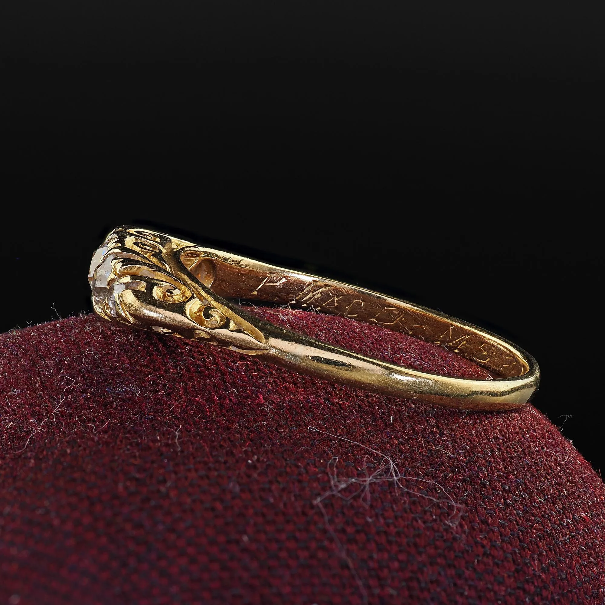 Antique Victorian 18K Yellow Gold Old European Cut Diamond Five Stone Band