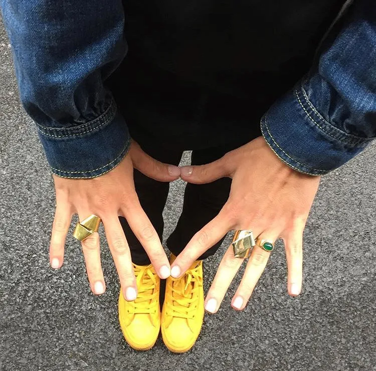 Bowtie ring
