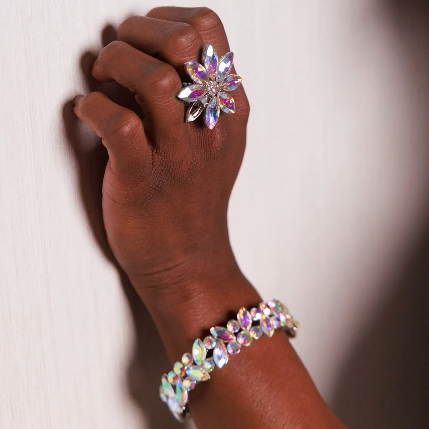 CHLOE - ab rhinestone floral stretch bracelet (silver)