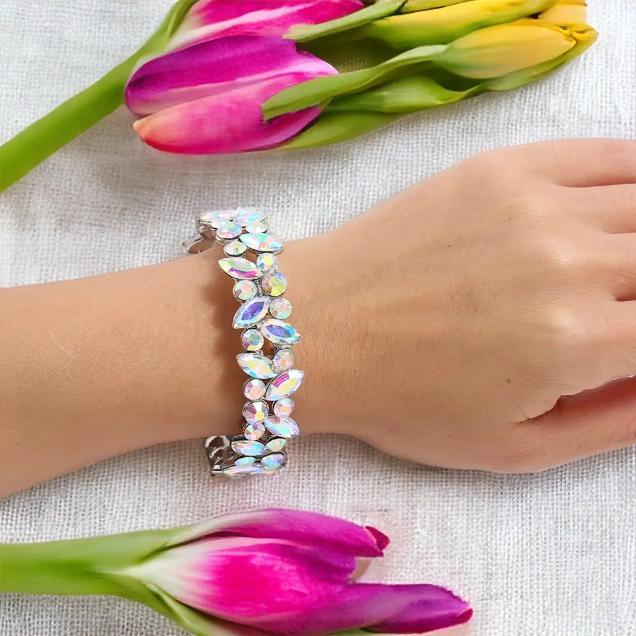 CHLOE - ab rhinestone floral stretch bracelet (silver)