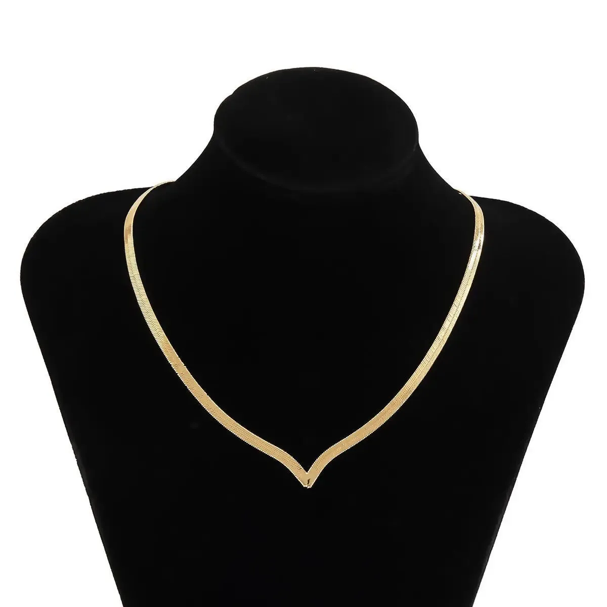 Creative V-shaped Necklace For Women Flat Snake Chain Choker Fashion Blade Chains Neck Accessories Jewelry Gift