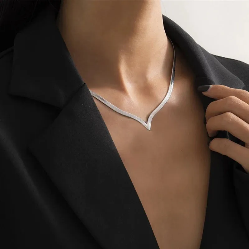 Creative V-shaped Necklace For Women Flat Snake Chain Choker Fashion Blade Chains Neck Accessories Jewelry Gift