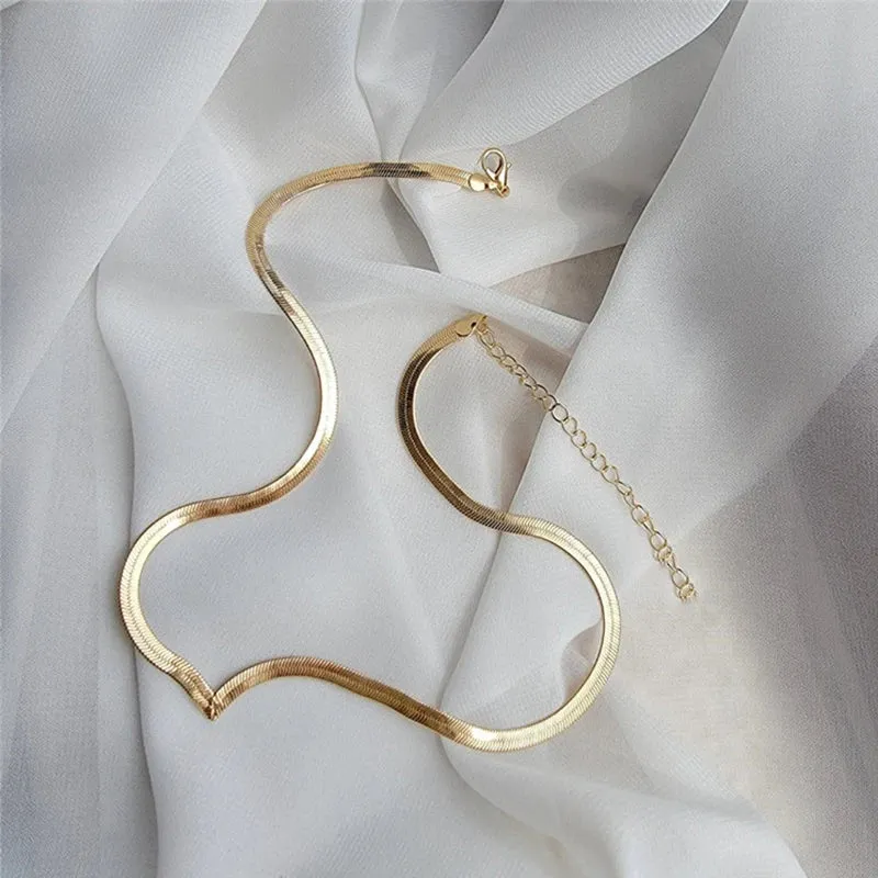 Creative V-shaped Necklace For Women Flat Snake Chain Choker Fashion Blade Chains Neck Accessories Jewelry Gift