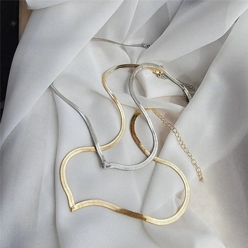 Creative V-shaped Necklace For Women Flat Snake Chain Choker Fashion Blade Chains Neck Accessories Jewelry Gift