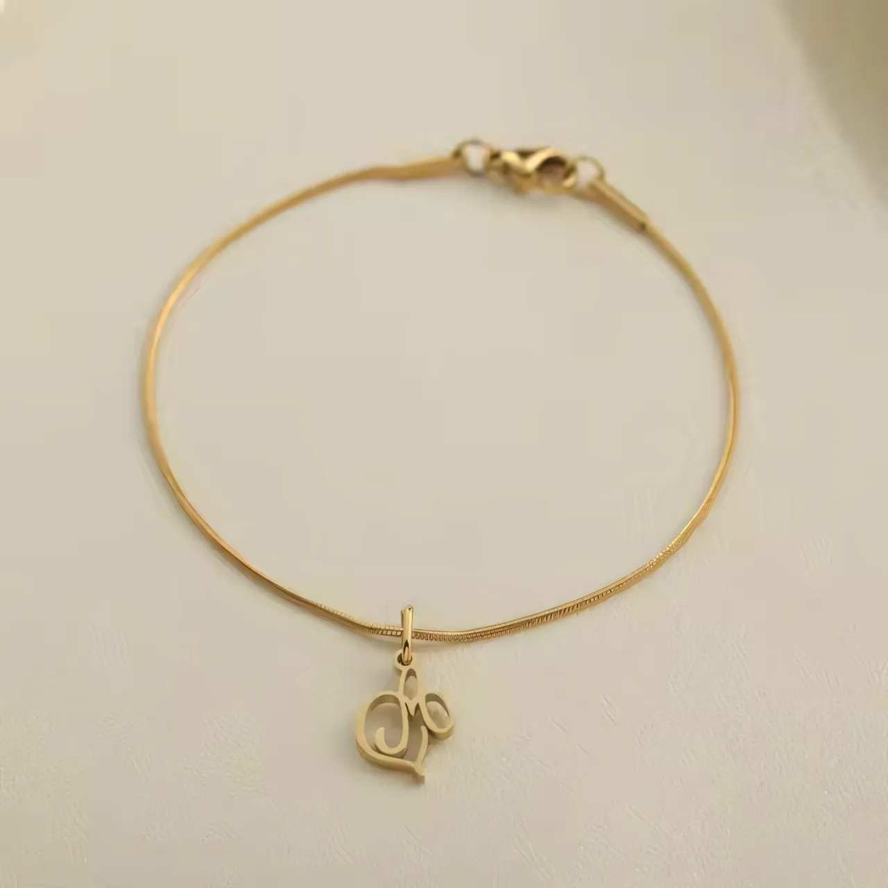 Dainty Cursive Heart Letter Initial Chain Bracelet