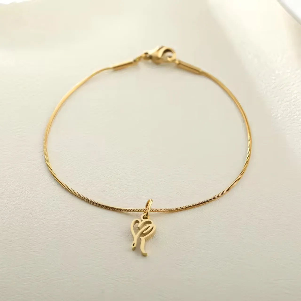Dainty Cursive Heart Letter Initial Chain Bracelet
