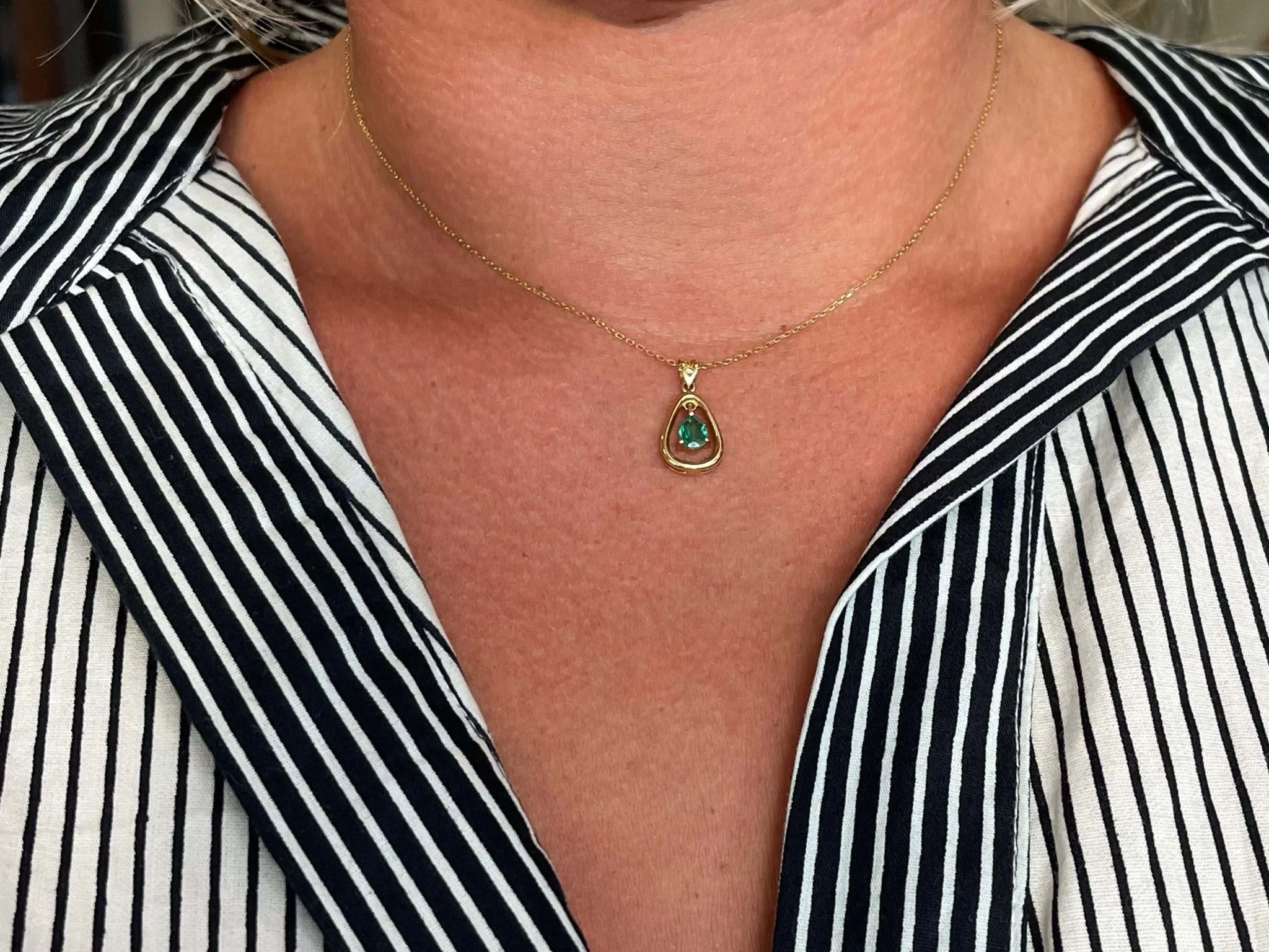 Dangly Pear Shaped Emerald Necklace 14K Yellow Gold