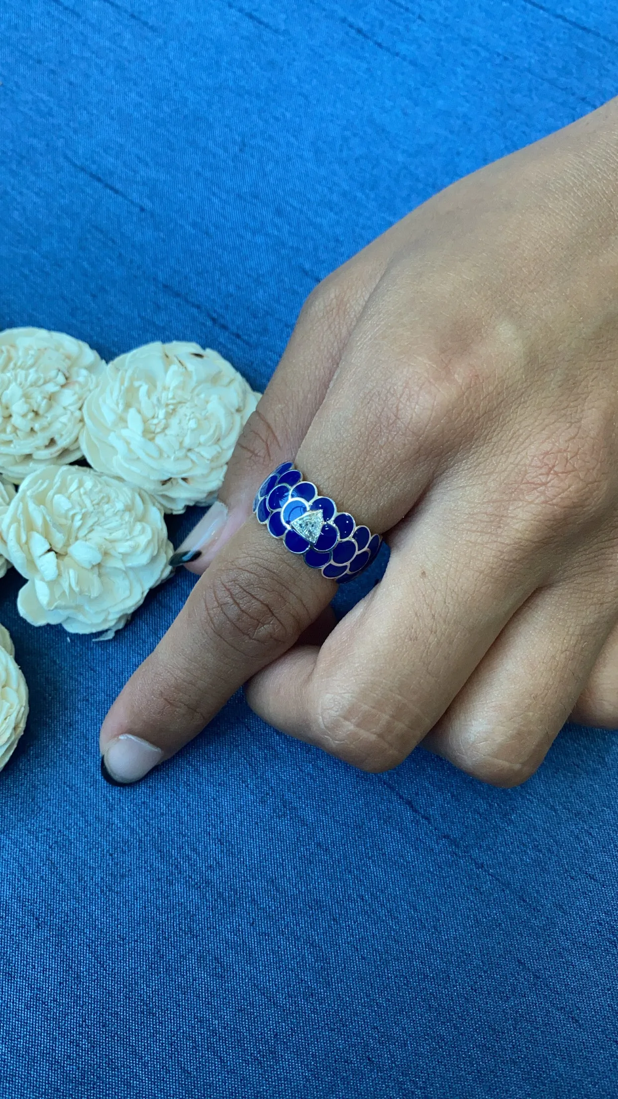 Design Enamel Rings with Trillion Diamonds