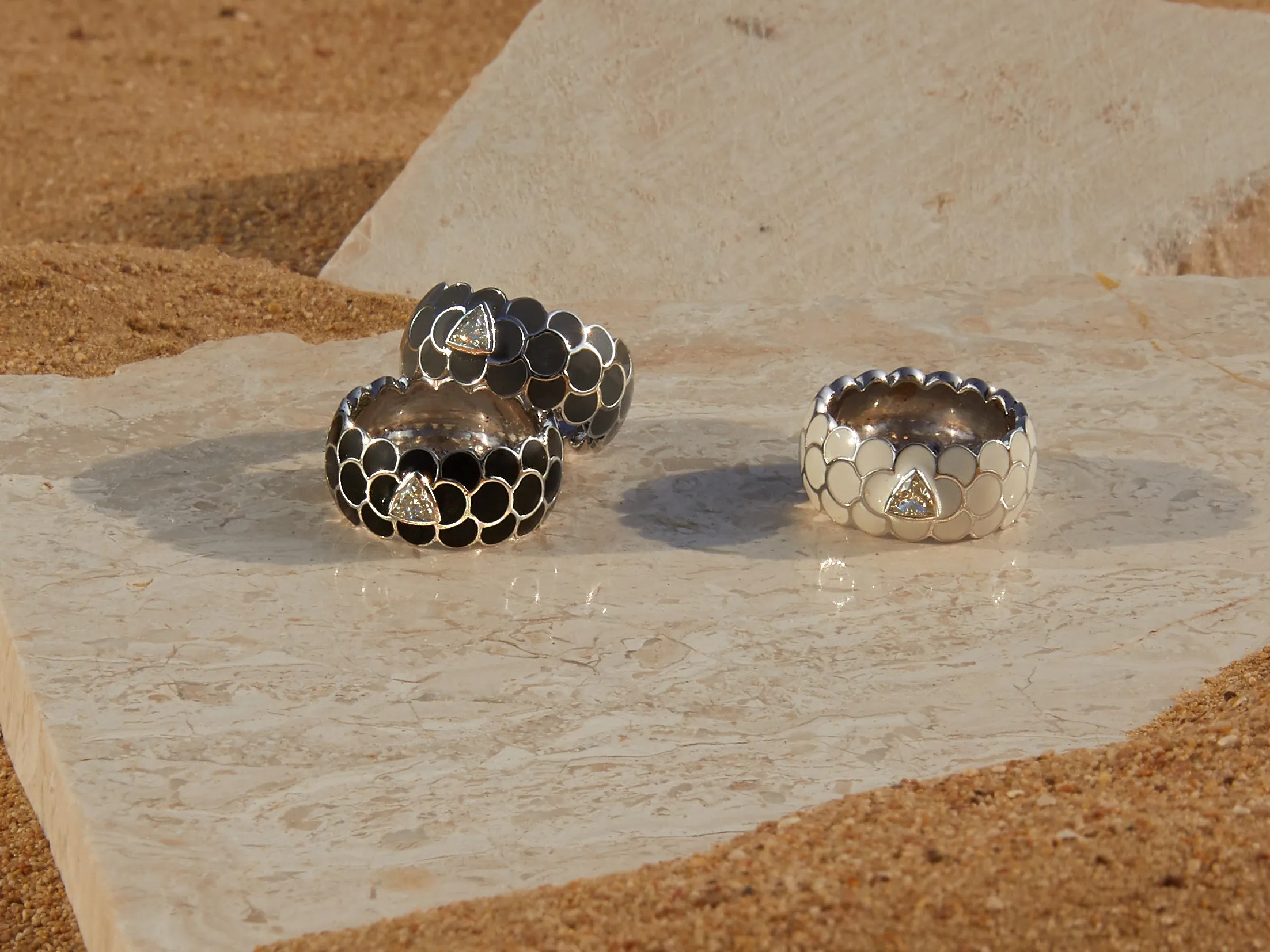 Design Enamel Rings with Trillion Diamonds