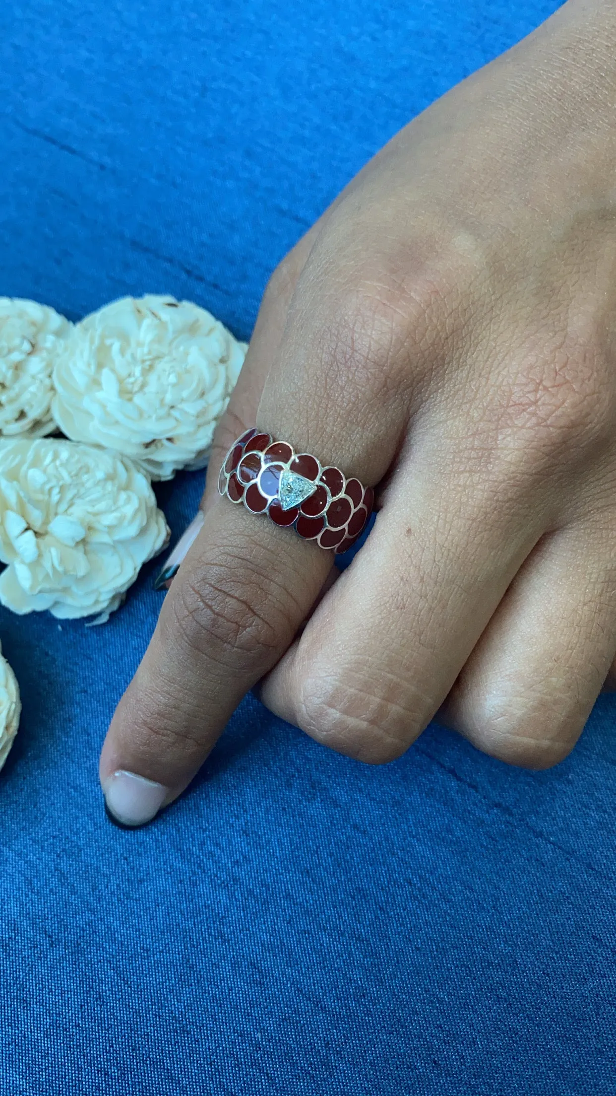Design Enamel Rings with Trillion Diamonds