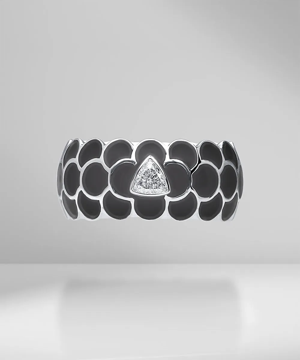 Design Enamel Rings with Trillion Diamonds