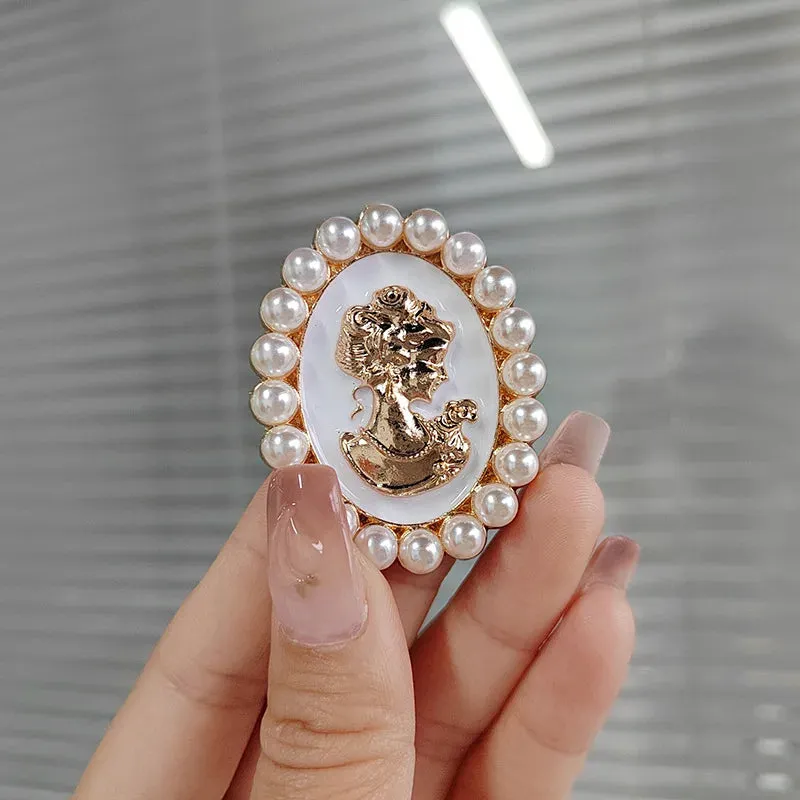 Fashion Pearl Leaf Rhinestone Brooches For Women Elegant Metal Fixed Clothing Pins Daily Jewelry Accessories