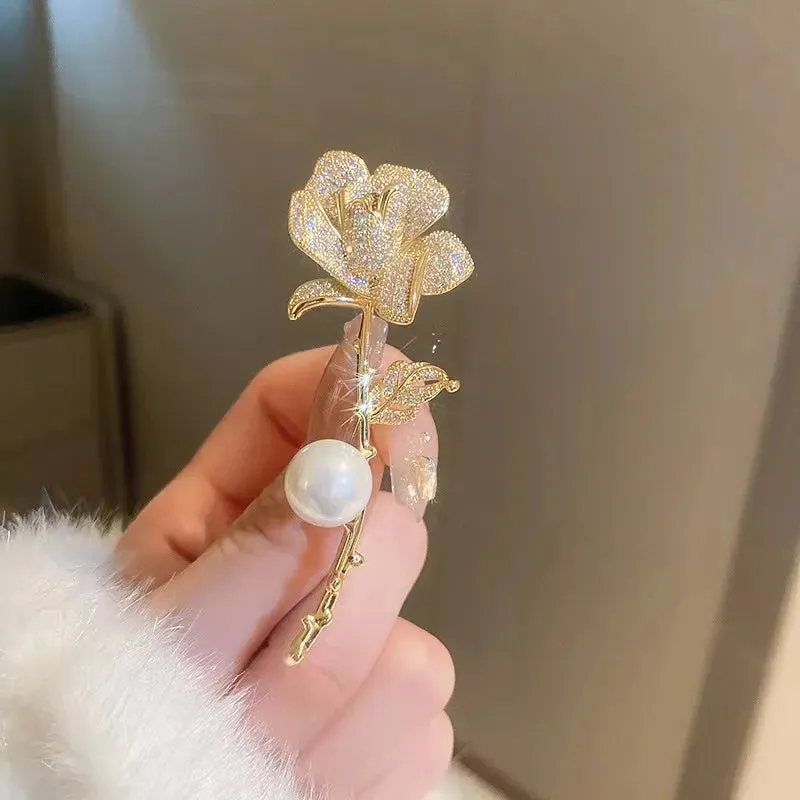 Fashion Pearl Leaf Rhinestone Brooches For Women Elegant Metal Fixed Clothing Pins Daily Jewelry Accessories