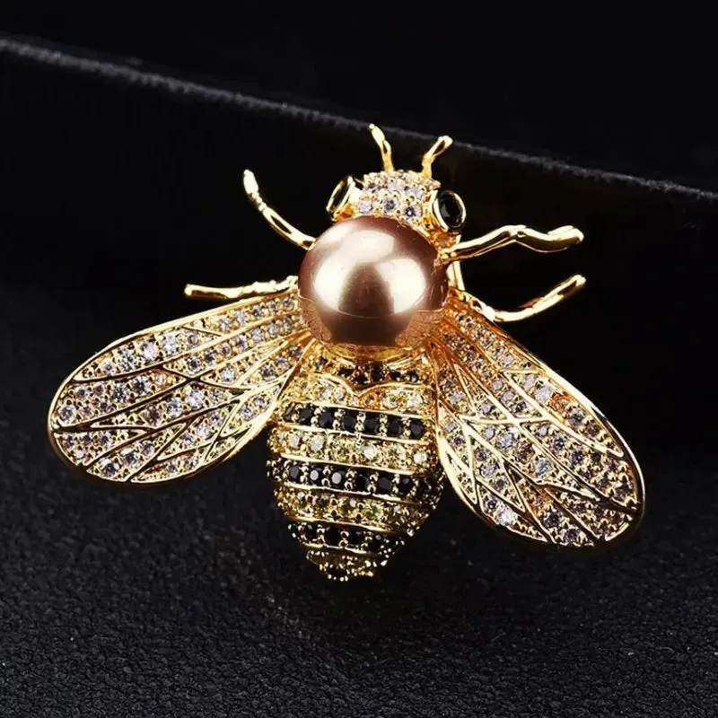 Fashion Pearl Leaf Rhinestone Brooches For Women Elegant Metal Fixed Clothing Pins Daily Jewelry Accessories