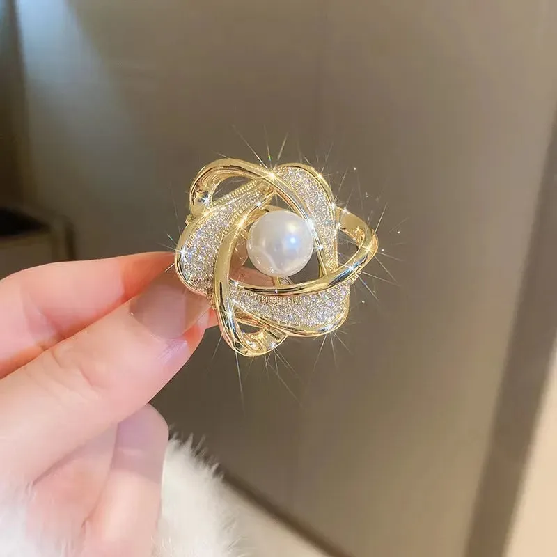 Fashion Pearl Leaf Rhinestone Brooches For Women Elegant Metal Fixed Clothing Pins Daily Jewelry Accessories