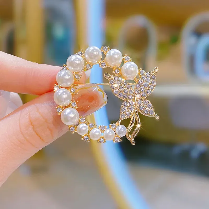 Fashion Pearl Leaf Rhinestone Brooches For Women Elegant Metal Fixed Clothing Pins Daily Jewelry Accessories