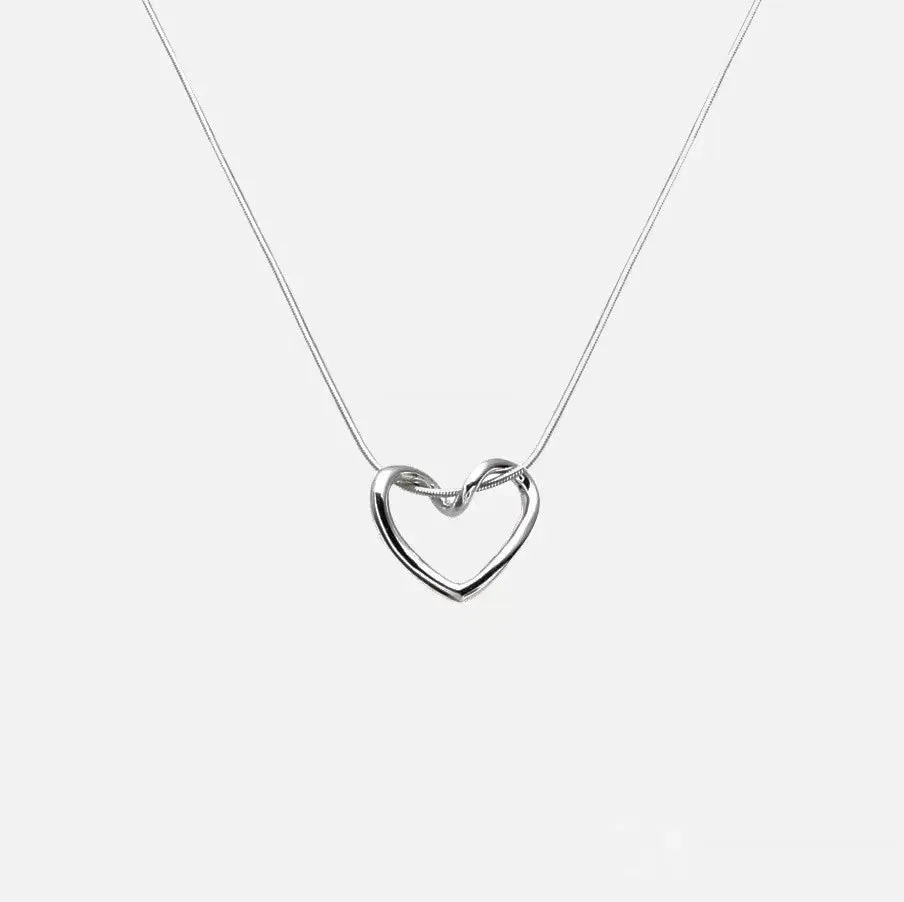 Flat Snake Clavicle Chain Necklace for Male Creative V Shape Pendant Choker Jewelry Accessories Steampunk Men