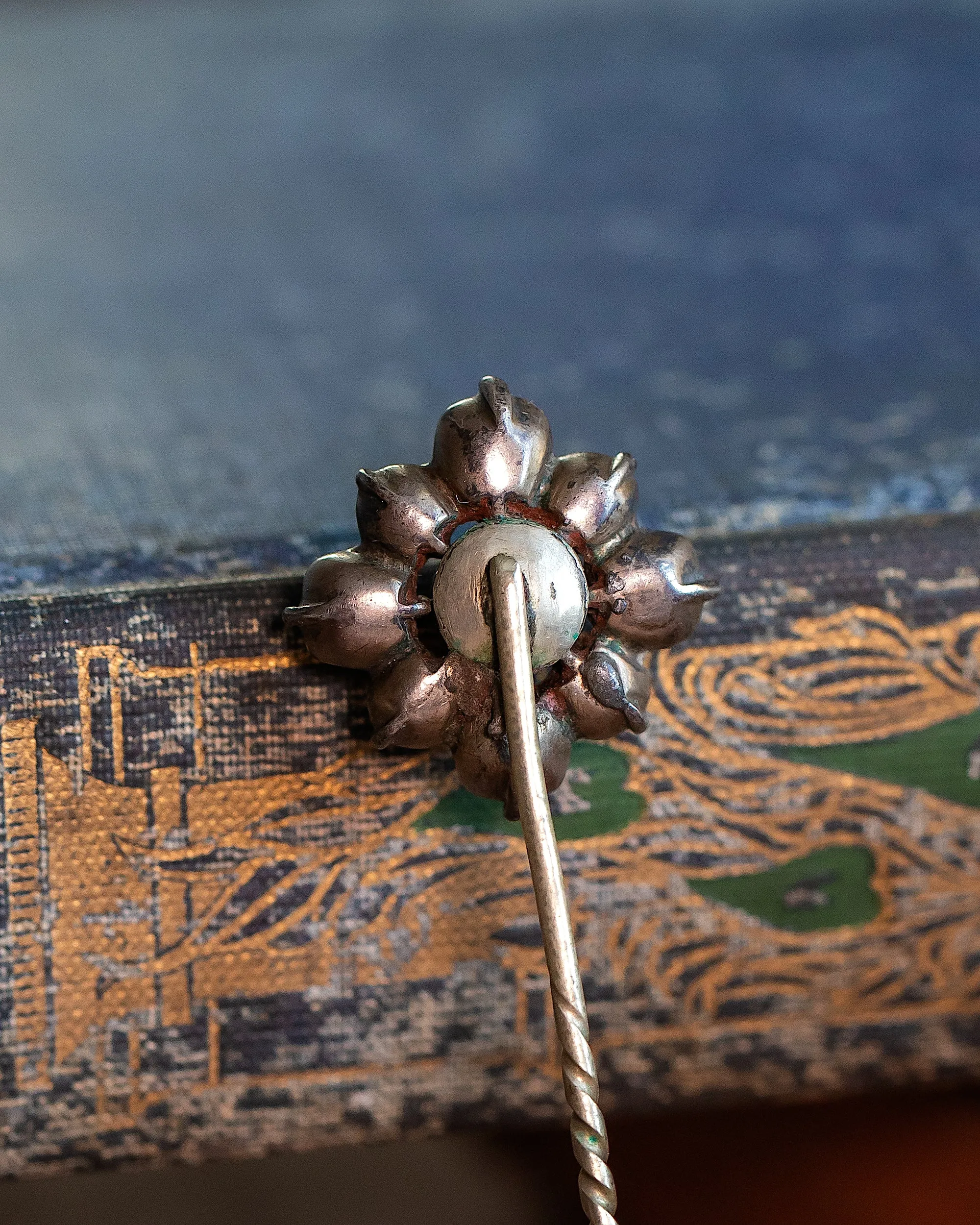 Georgian 2.71 CTW Crystal Quartz Black Dot Foiled Floral Cluster Stick Pin