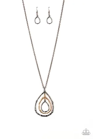 Going for Grit Black Paparazzi Necklace