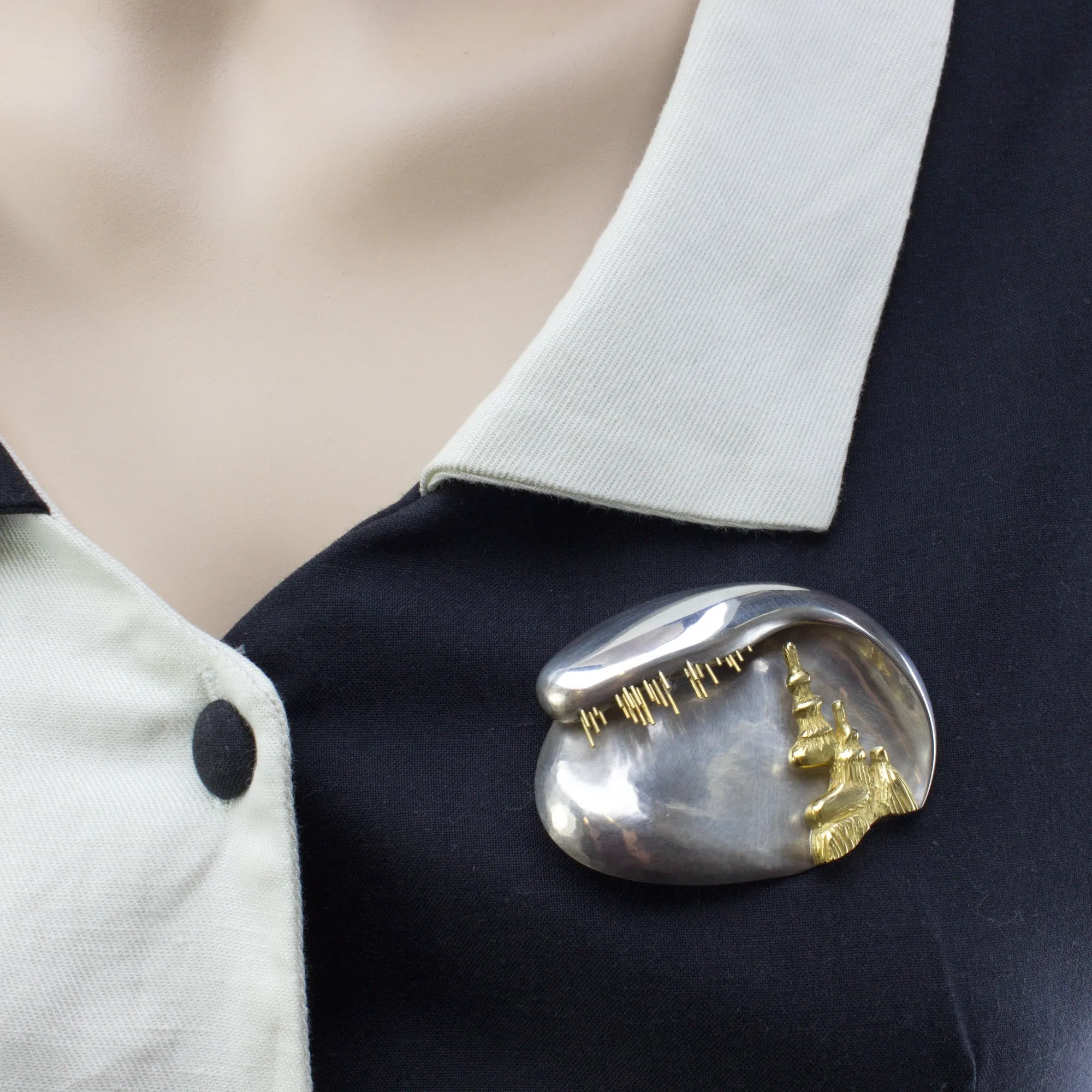 'GOLDEN CAVE' handmade sterling silver & 750 (18kt) yellow gold brooch, stalagmites & stalactites
