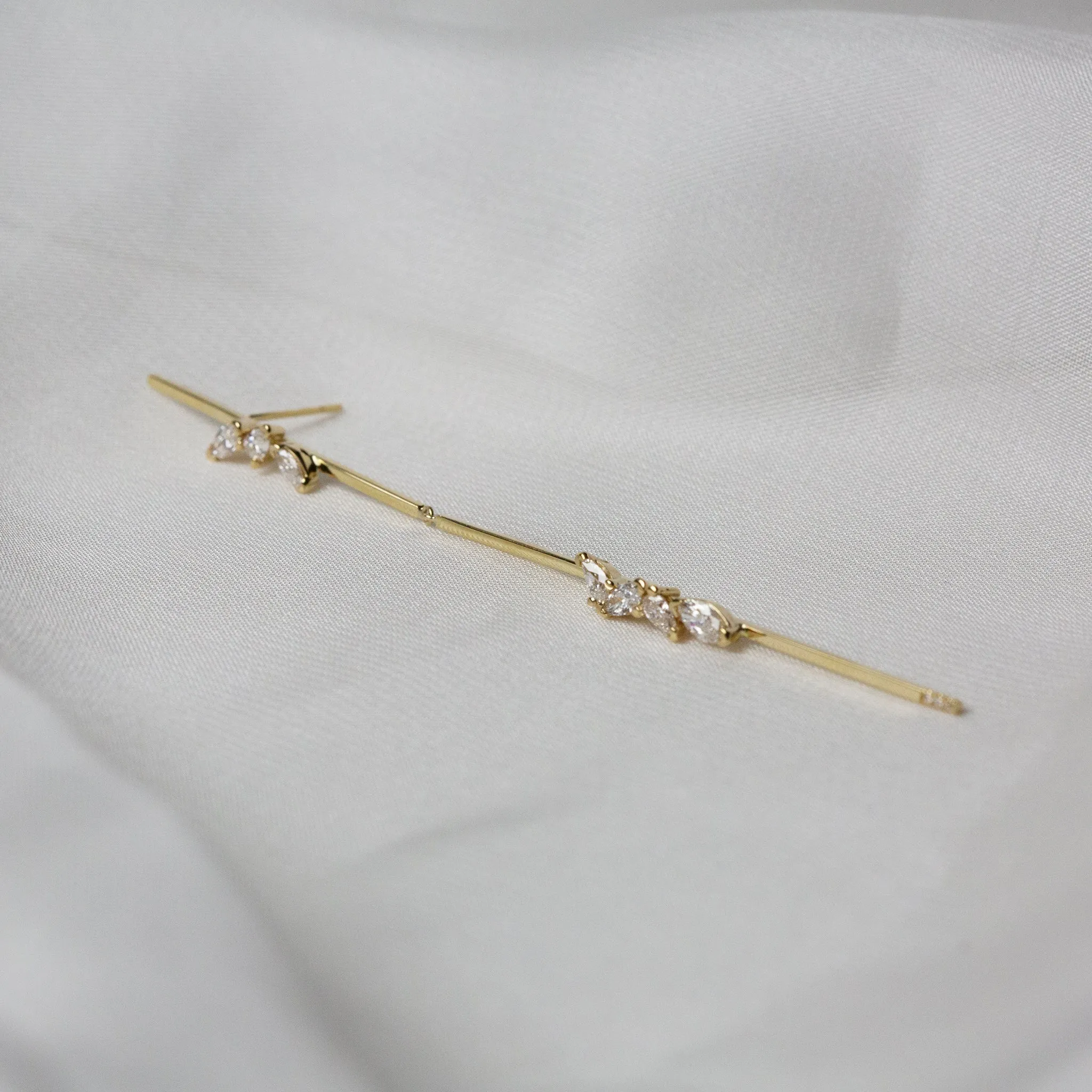 Jointed Linear Earrings with Diamonds Plus