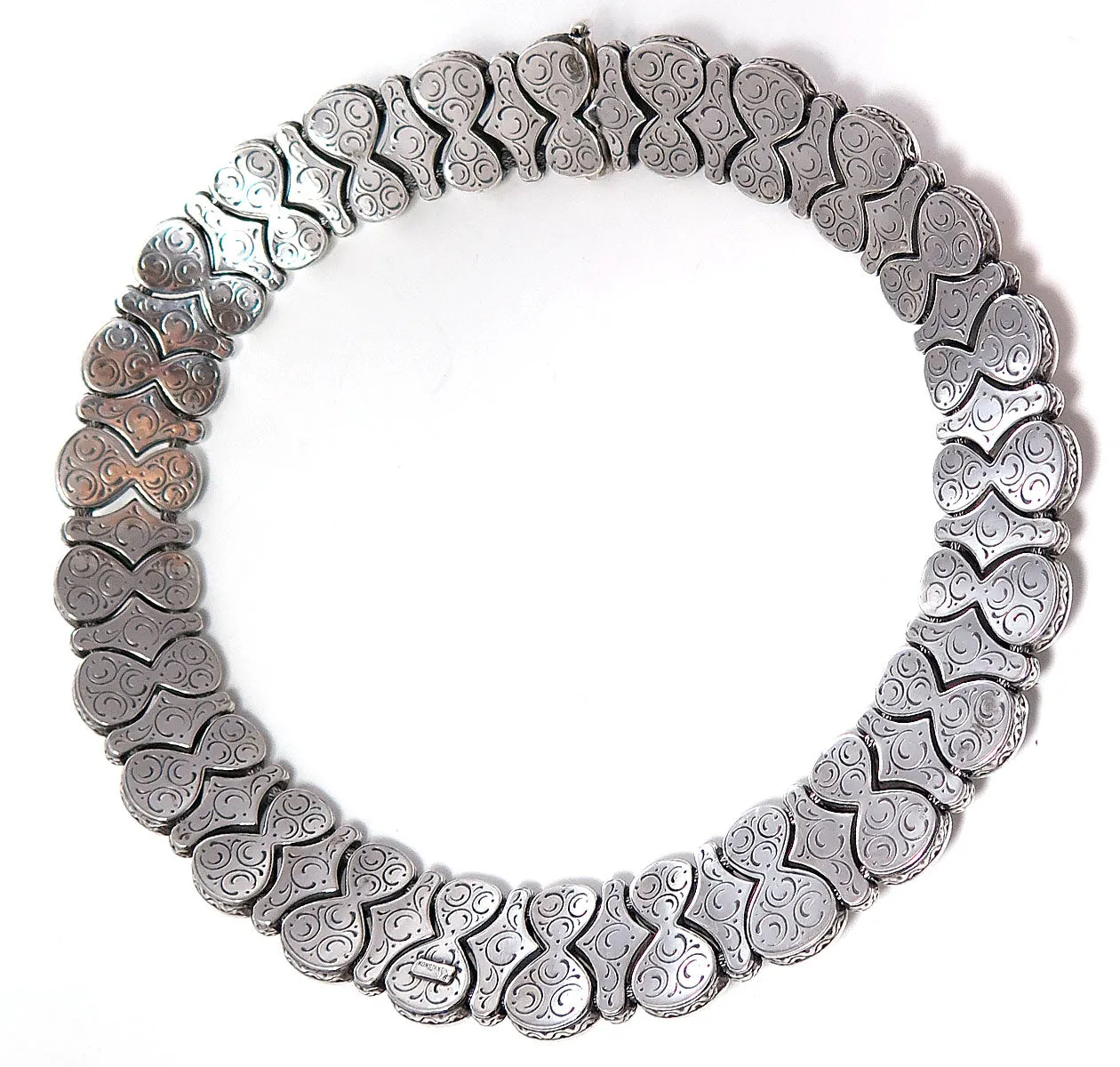 Konstantino Mother of Pearl Collar Necklace