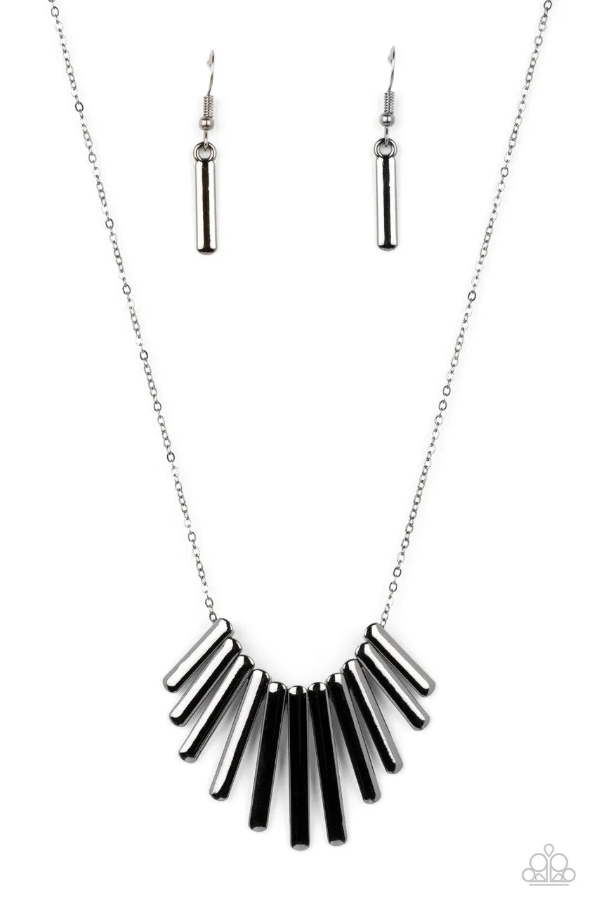 Leading MANE - Black - Gunmetal Fringe Paparazzi Short Necklace