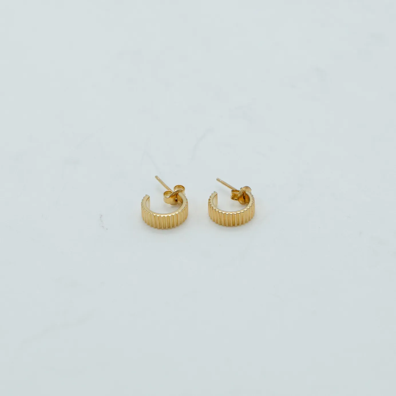 Lines Hoop Studs | Gold