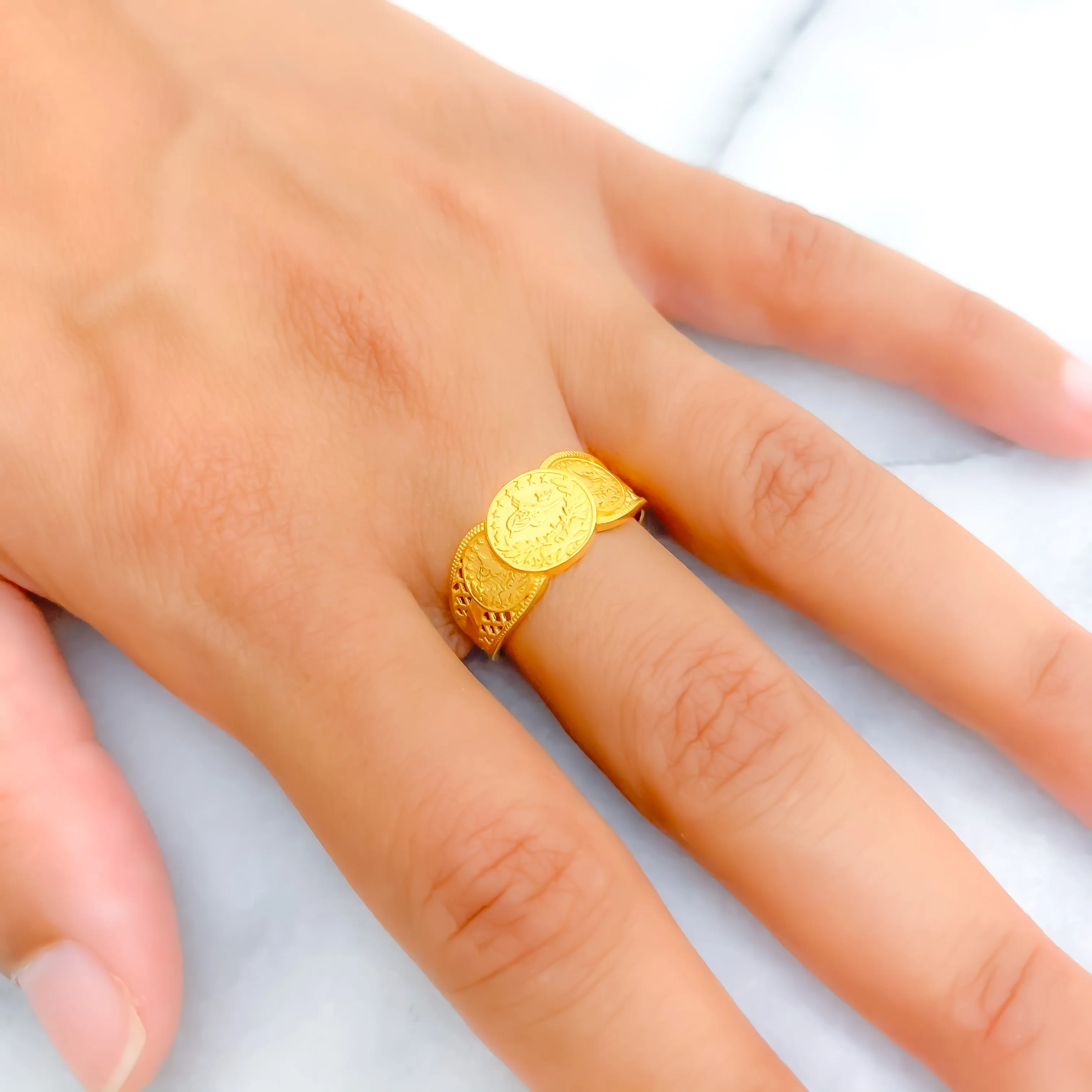 Lovely Shimmering Turkish 22k Gold Ring