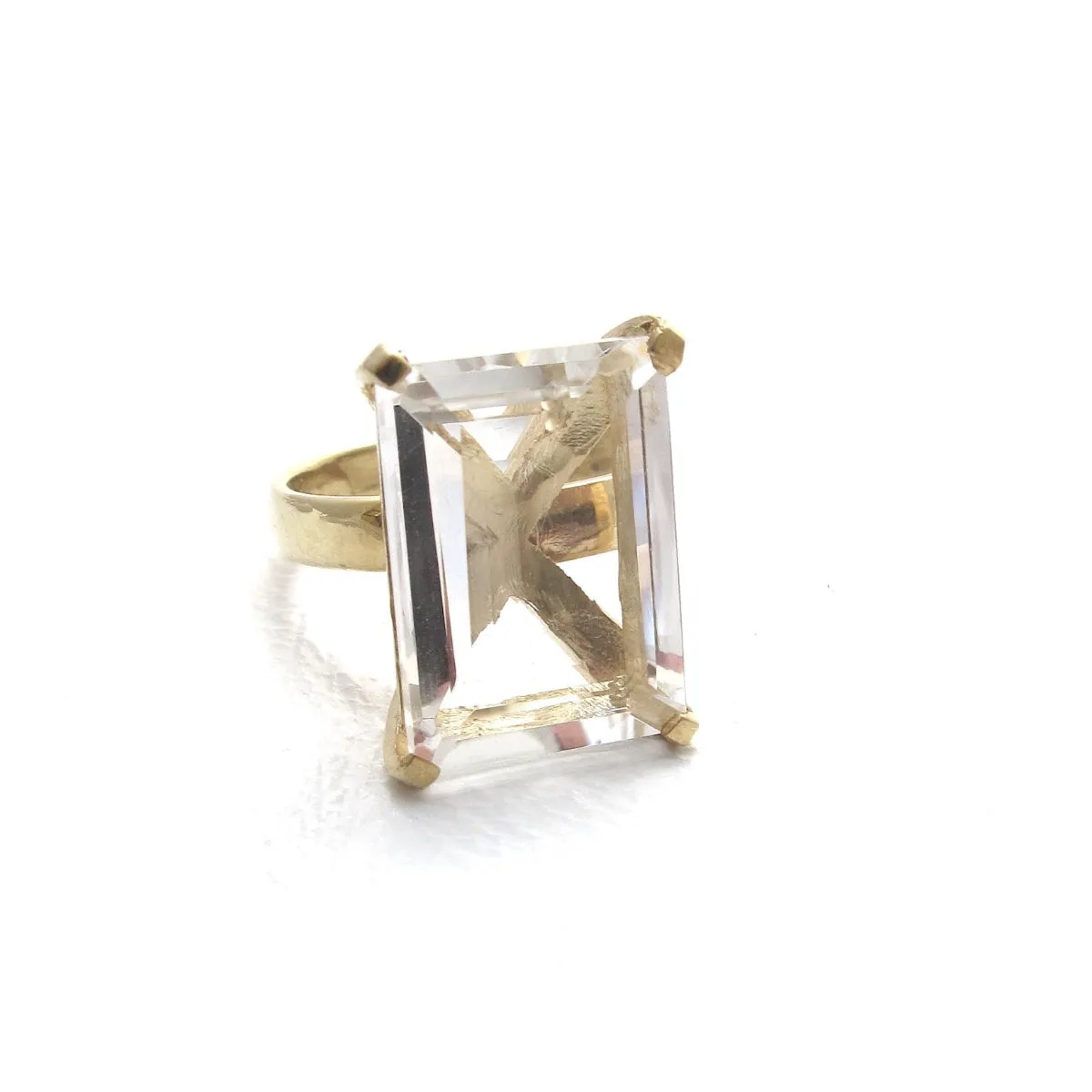 Lucent Quartz Ring