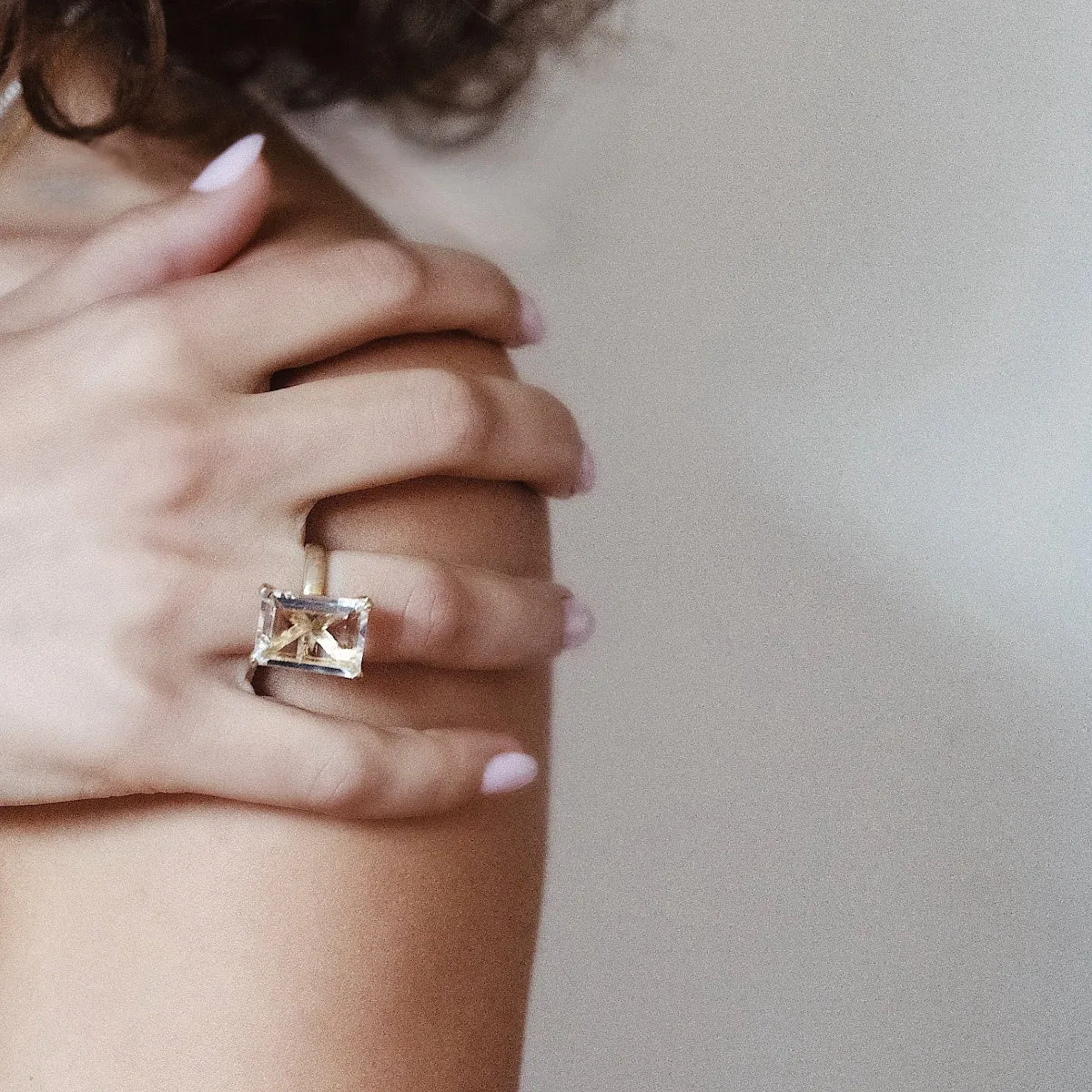 Lucent Quartz Ring
