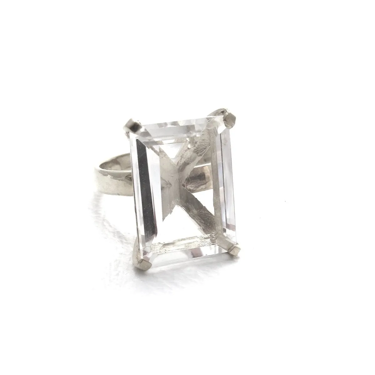 Lucent Quartz Ring