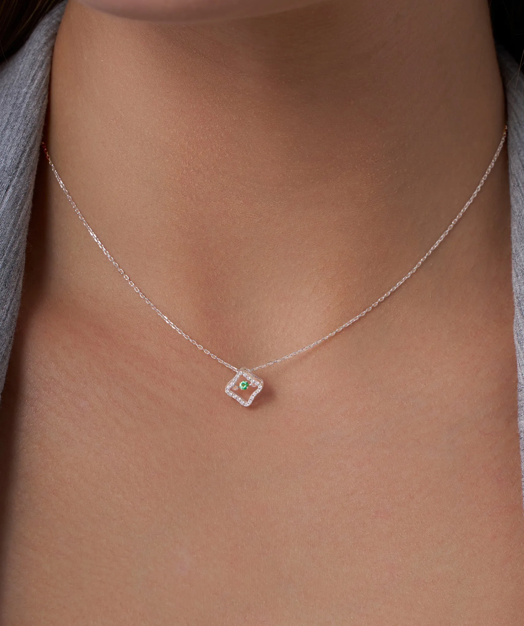 Luxe Clover Glow Necklace