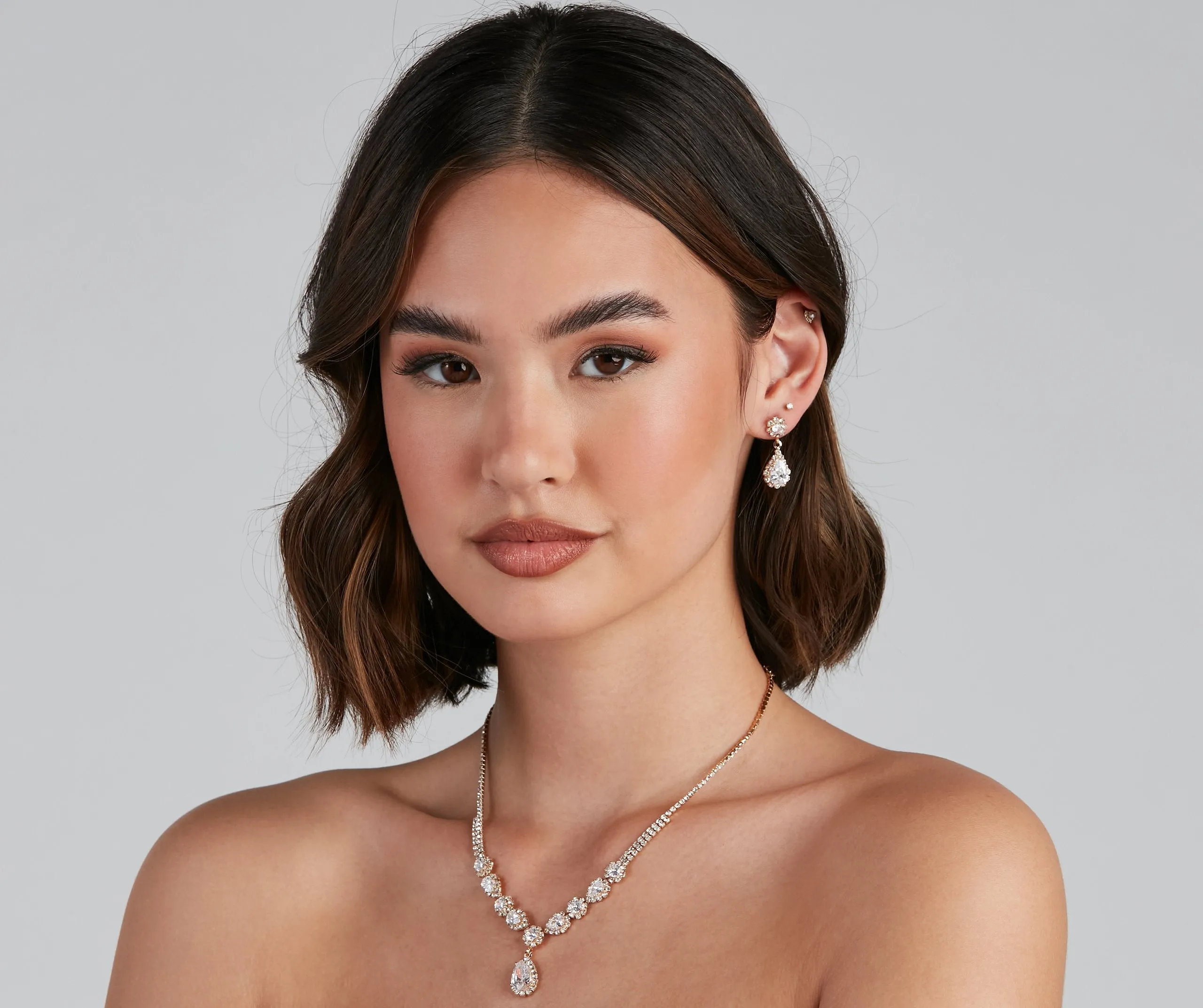 Major Shine Rhinestone Collar And Earrings Set