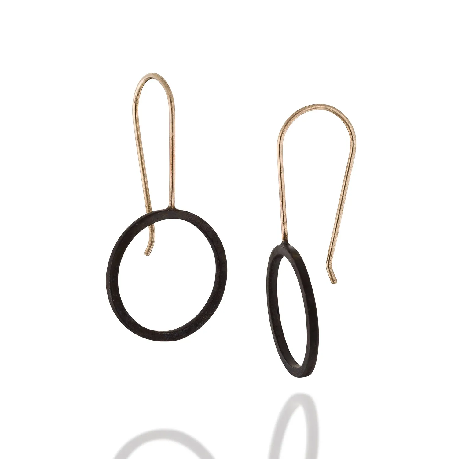 Minimalist Short Black Circle Earrings