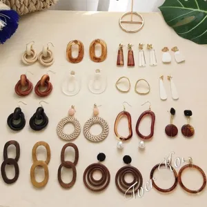 New Minimalist Vintage Brown Acrylic Wooden Surround Long Earrings  Women Antique Round Large Drop Earrings Gift