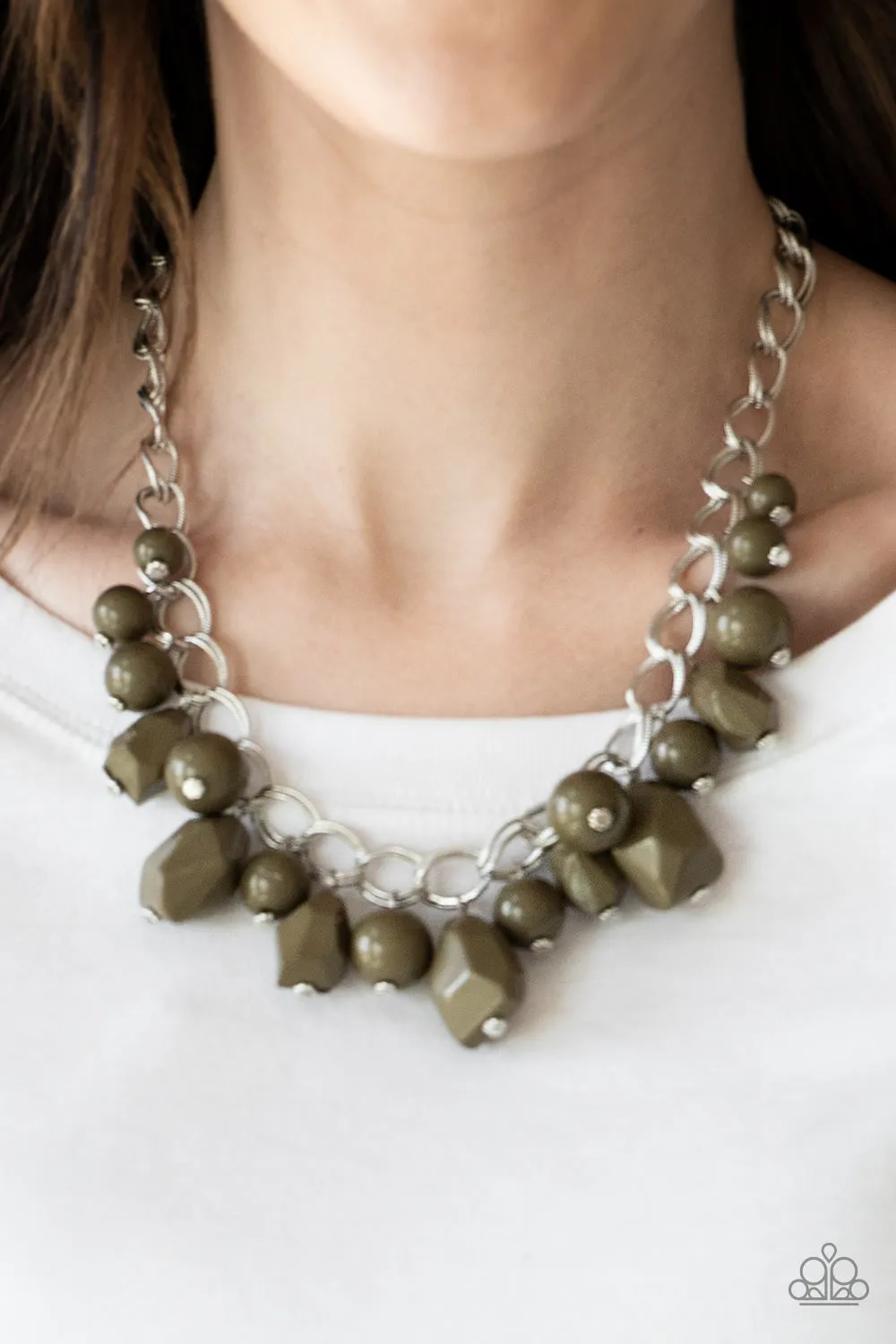 Paparazzi - Gorgeously Globetrotter - Green