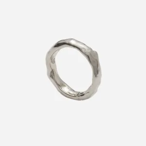 Pebble Ring in Silver