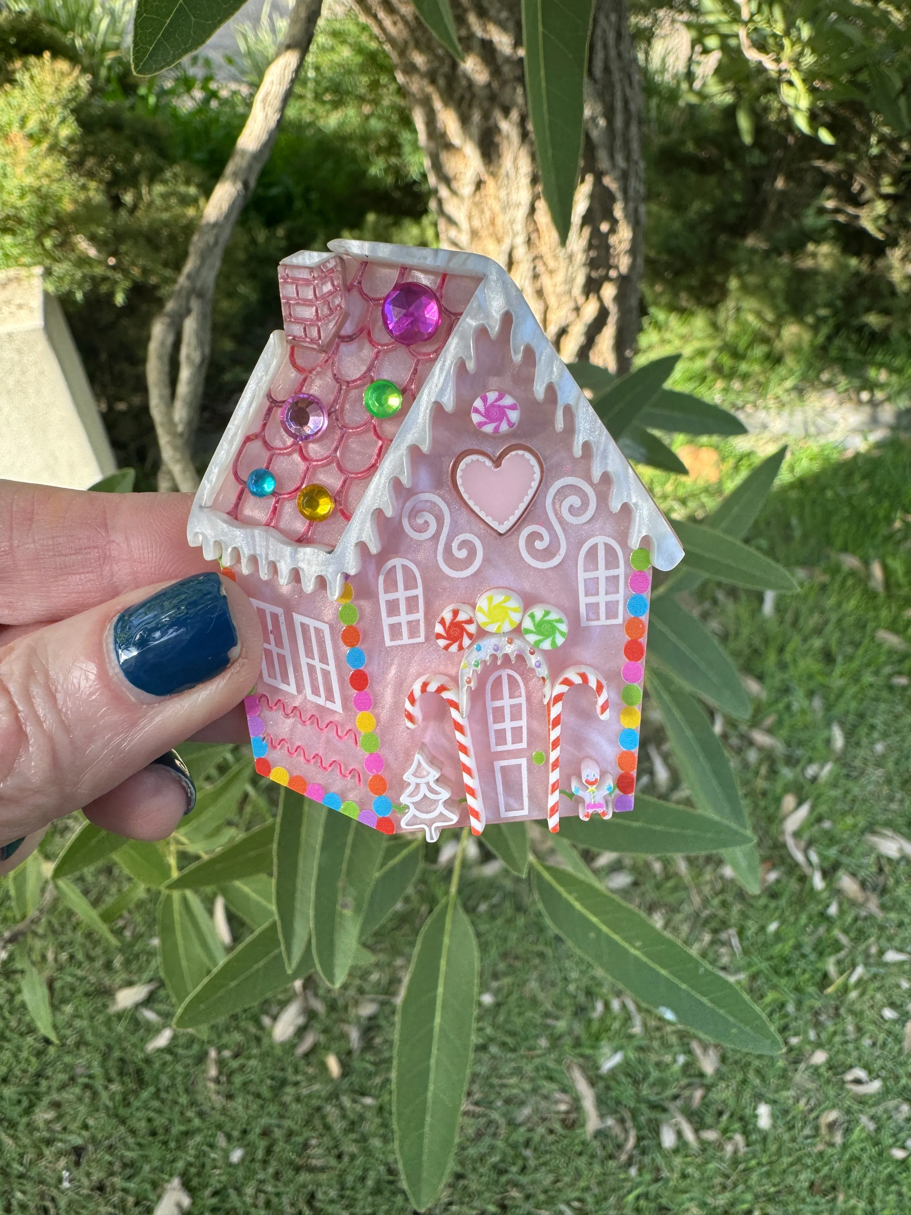 Pink Gingerbread house - Brooch